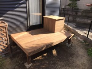 小デッキに収納ボックス 超高耐久木材 ウリンのウッドデッキ専門店 全国対応可能